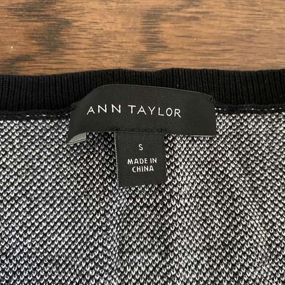 Ann Taylor Plaid Sweater (size S) - Picture 3 of 5